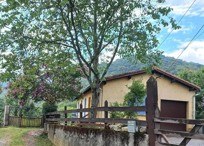 Spatieuse Avec Grand Lit. * Aspet