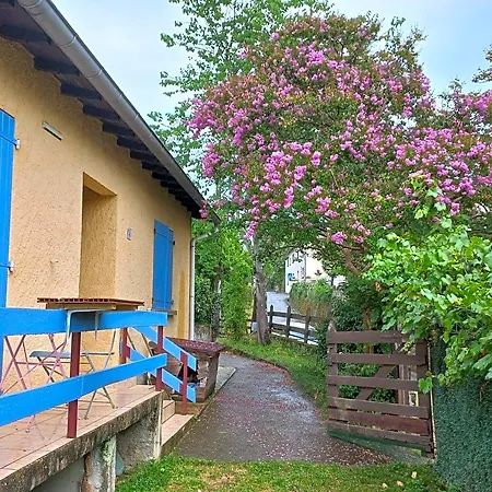 Bed & Breakfast Spatieuse Avec Grand Lit. Aspet