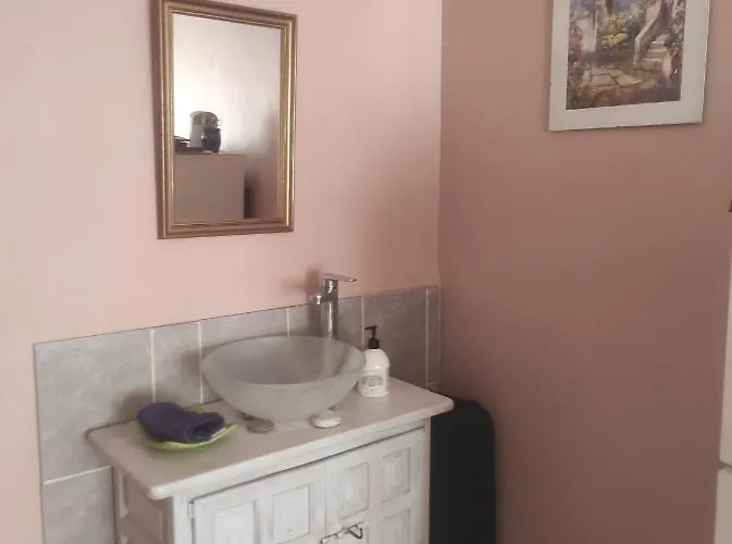 Bed & Breakfast Spatieuse Avec Grand Lit.